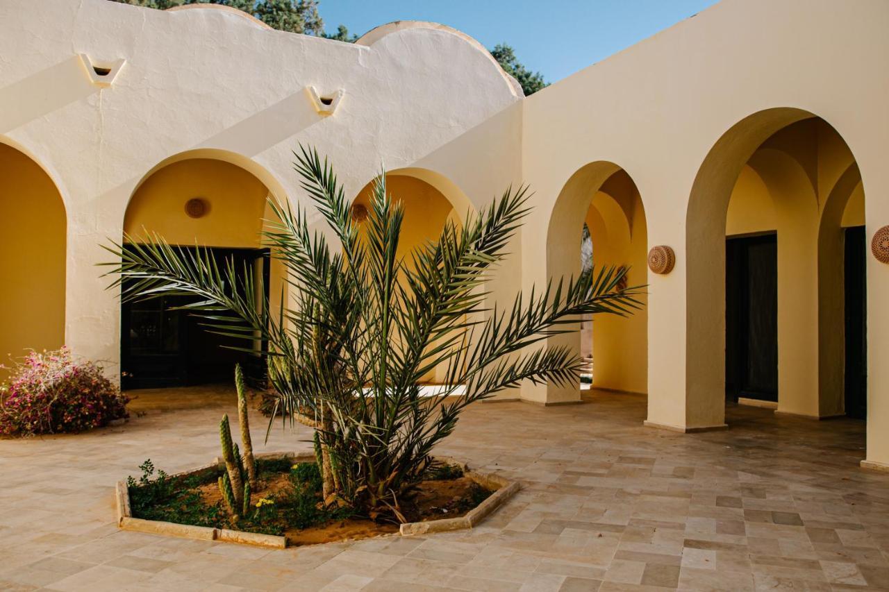 Hotel Pansy Qasr Ghilan Dış mekan fotoğraf